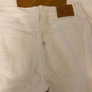 Super soft Levi's mile high rise super skinny